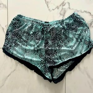 Women’s Sleep Short - Size M